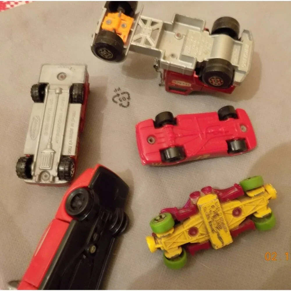 Lot of vintage matchbox toy cars Texaco, McDonald's, Hot wheels